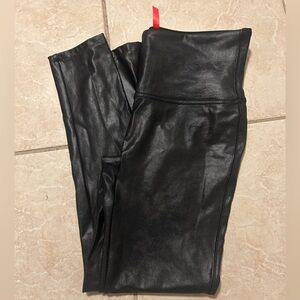 Spanx Faux Leather Black Leggings Size Medium (petite)